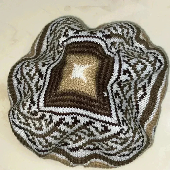 Tan, Brown, White, Diamond Like  Beret - Picture 3 of 4